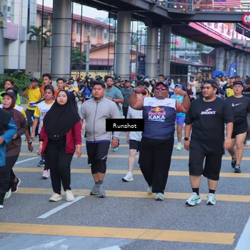 Runner Photo 5024110
