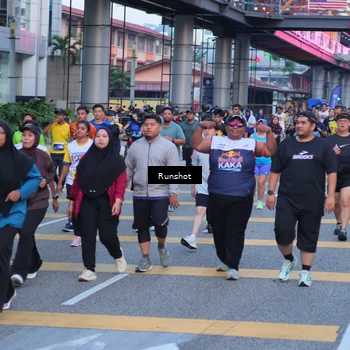 Runner Photo 5024111