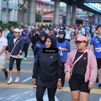 Runner Photo 5024201