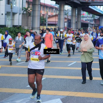 Runner Photo 5024249
