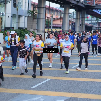 Runner Photo 5024280