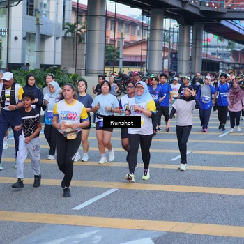 Runner Photo 5024285