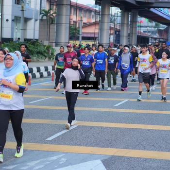 Runner Photo 5024302