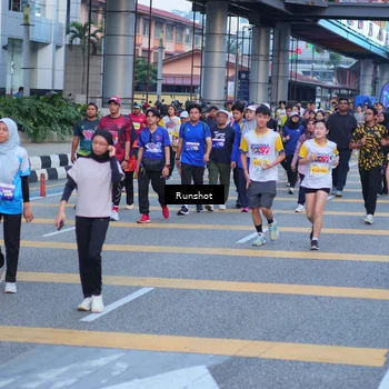 Runner Photo 5024309