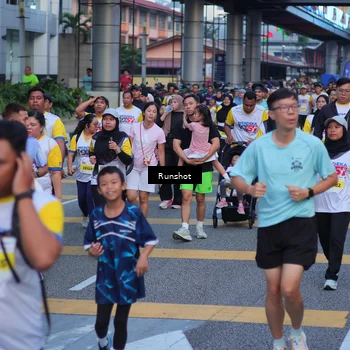 Runner Photo 5026005