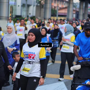Runner Photo 5027111