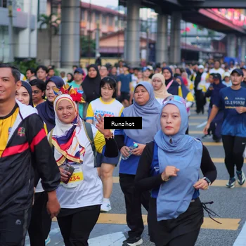 Runner Photo 5027201