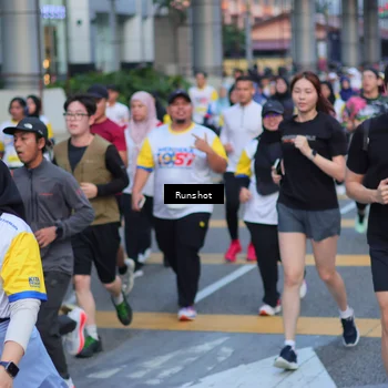 Runner Photo 5027301
