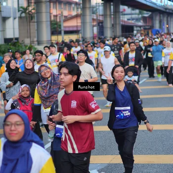 Runner Photo 5028000