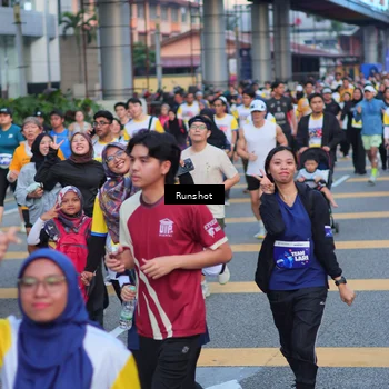Runner Photo 5028002