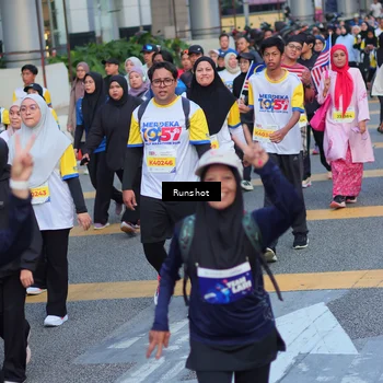 Runner Photo 5028123