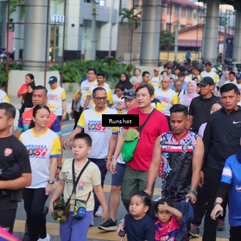 Runner Photo 5028309