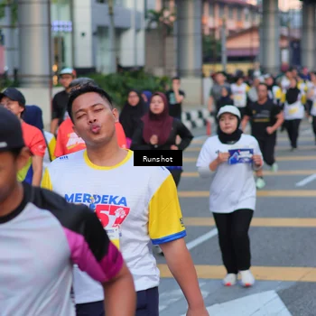 Runner Photo 5029349