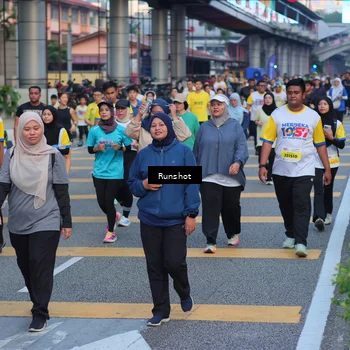 Runner Photo 5029663