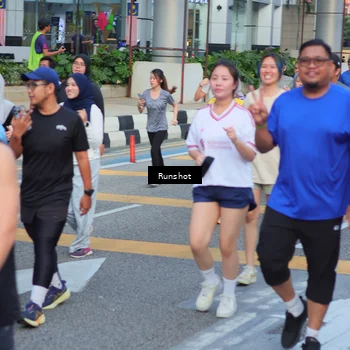Runner Photo 5030000