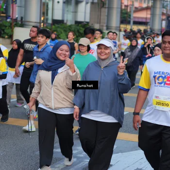 Runner Photo 5030034