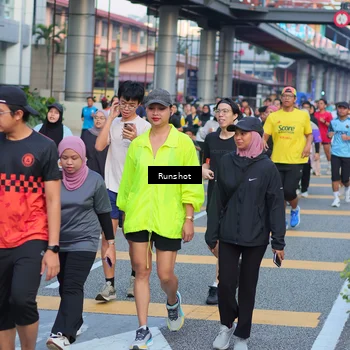 Runner Photo 5030042