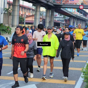 Runner Photo 5030044