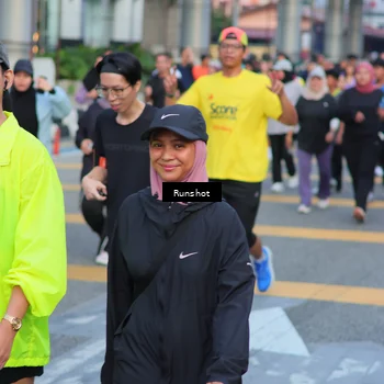 Runner Photo 5030087