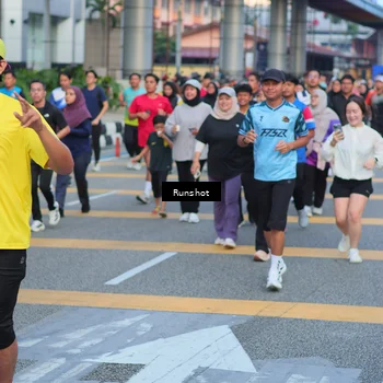 Runner Photo 5030097