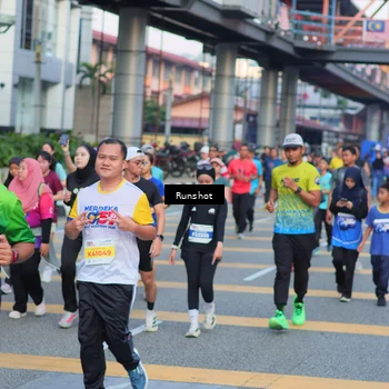 Runner Photo 5030156