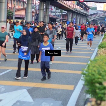 Runner Photo 5030181