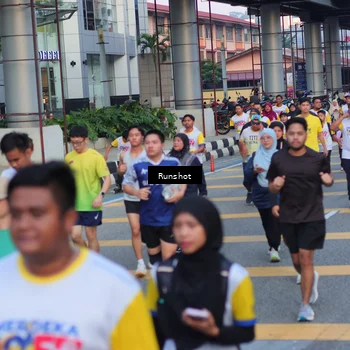 Runner Photo 5030192