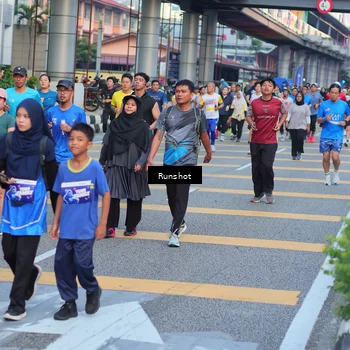 Runner Photo 5030201