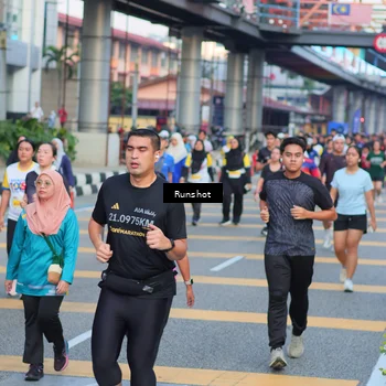Runner Photo 5030205