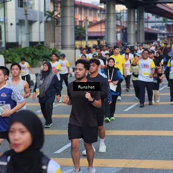 Runner Photo 5030211