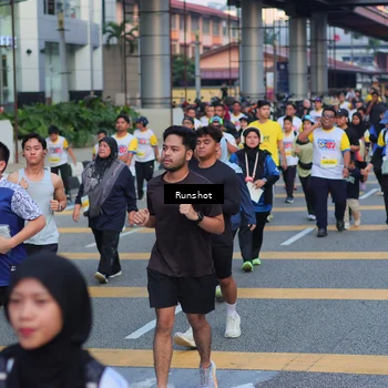 Runner Photo 5030219