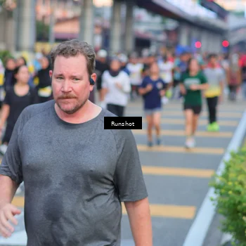 Runner Photo 5030247