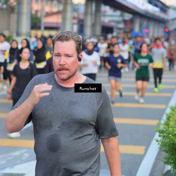 Runner Photo 5030253