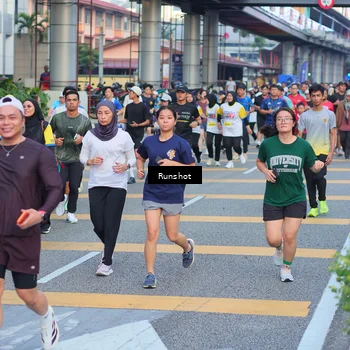 Runner Photo 5030302