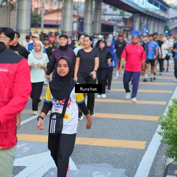 Runner Photo 5030315