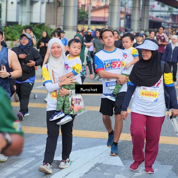 Runner Photo 5030400