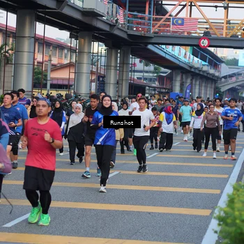 Runner Photo 5030572