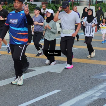 Runner Photo 5031080