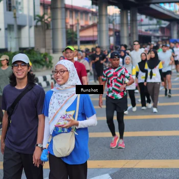 Runner Photo 5031200