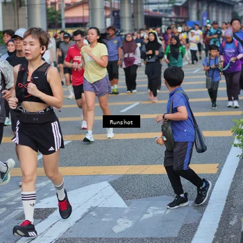 Runner Photo 5031420
