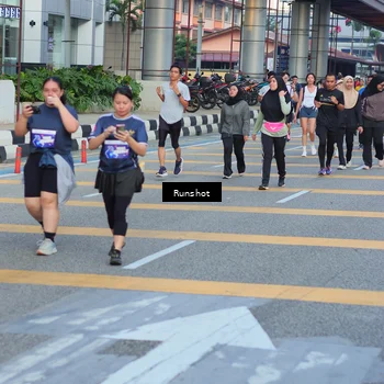 Runner Photo 5032005
