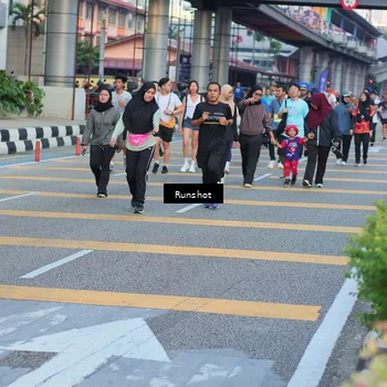 Runner Photo 5032024
