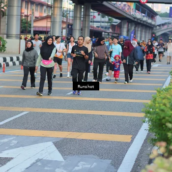 Runner Photo 5032026