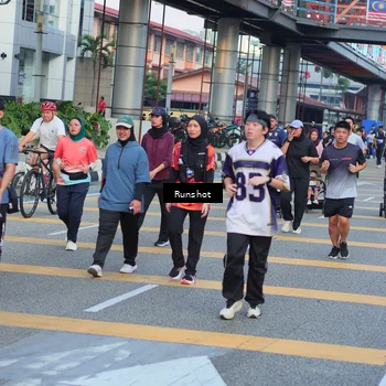Runner Photo 5032100