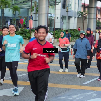 Runner Photo 5032110