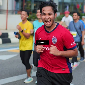 Runner Photo 5032112
