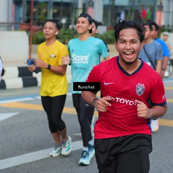 Runner Photo 5032113