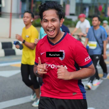 Runner Photo 5032114