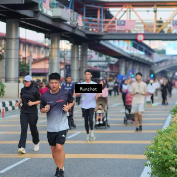 Runner Photo 5032123