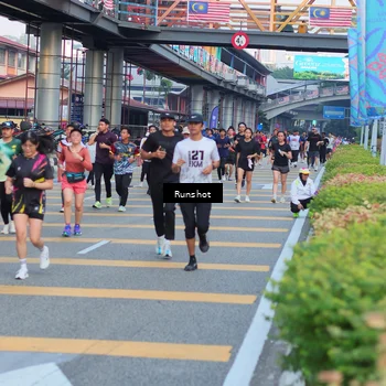 Runner Photo 5032233